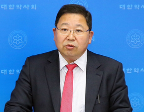 약사회 "조제 아닌 대량제조 원외탕전실 폐지하라"