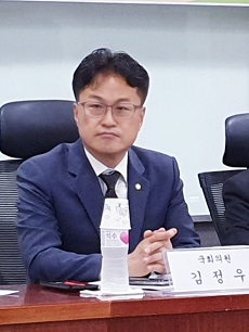 기재부 출신 국회의원 "건보 국고지원은 의지의 문제"