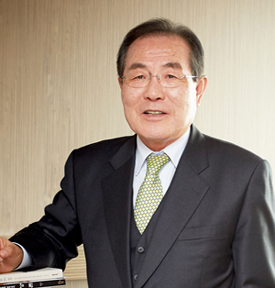 윤동한 한국콜마 회장 "국민들께 사죄...경영 사퇴"