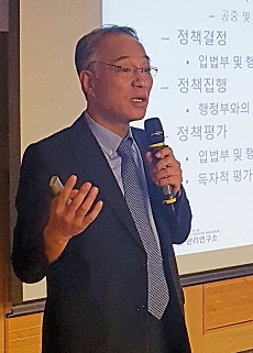 "의사, 정부·국회 진출 늘려야…국회의원 최소 12명 필요"