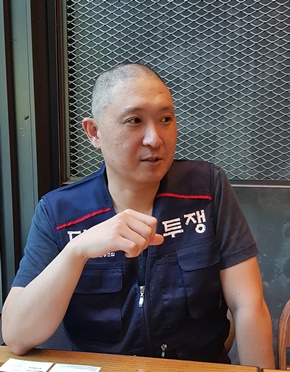 "사업부 정리 용납못해"...한국머크 노조, 삭발 투쟁