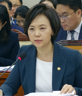 복지위 "FDA, EMA 발표 의존 언제까지"…식약처 질책