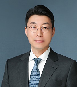 의약품 리베이트 총괄지휘 검사, 로펌 제약팀 합류