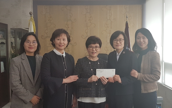 강남구약, 노숙인 여성들에 200만원 상당 의약품 지원 