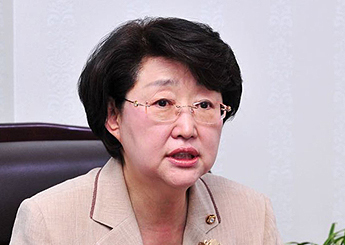 "보건의약법 전문가…식약처장 전문성으로 재선 도전"