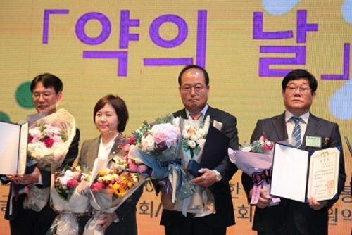 이항구 알리코제약 부회장, 대통령 표창 수상 