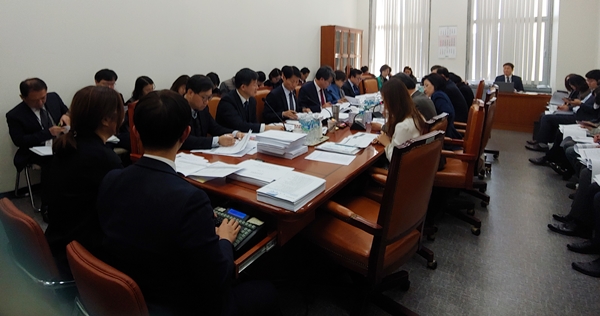 보류됐던 '약대 인증평가 법제화' 법안소위 재논의