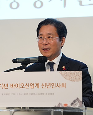 성윤모 산업부 장관 "바이오기업 성장 적극 지원하겠다" 
