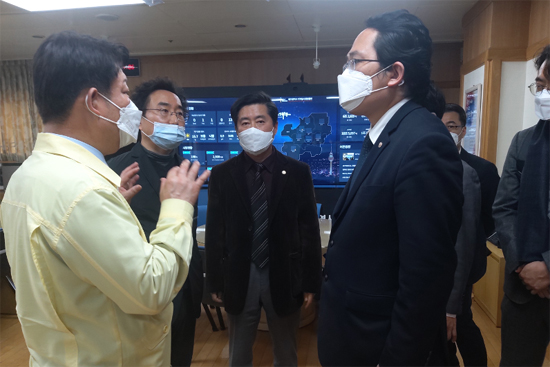 대구 내려간 최대집 회장, 시청·병원 현장 방문 