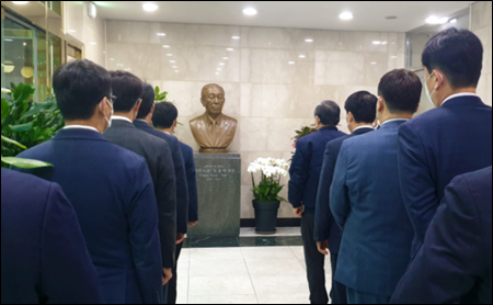 신풍제약, 송암 장용택 회장 4주기 추모식 진행