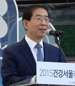 박원순 서울시장 "마스크 인력·약국 방역 지원" 약속