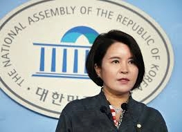 與 "마스크 헌신, 전국 약국에 감사…세제지원 앞장"