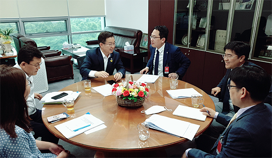 의협, 여야 의원 만나 의료현안 제안사항 전달