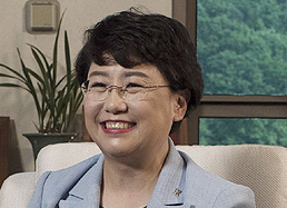 "제약계는 조심스런 영역…기회된다면 소통할 것"