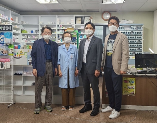 부산시약사회, 수해 피해 약국 위로 방문 
