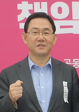 주호영 "전공의 파업, 의논없이 의대정원 늘린 정부 탓"