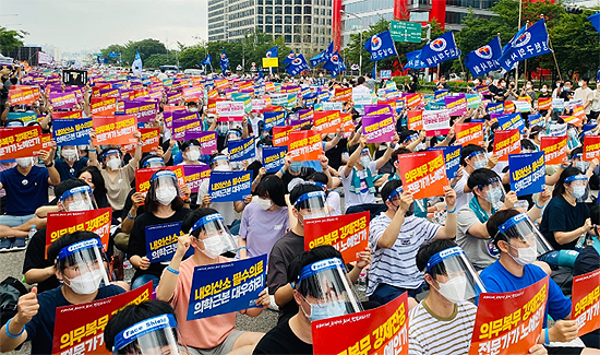 전공의 업무복귀 결정 기로에…1표에 엇갈린 운명
