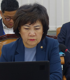 숙대 동문회장 나선 김순례 전 의원, 약대 후배들도 반대