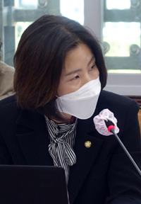 김미애 의원 "마스크 수급관리 실패, 재고만 쌓여"