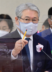 90일 넘는 장기처방 발행 제한...김용익 "규제 필요성 공감"
