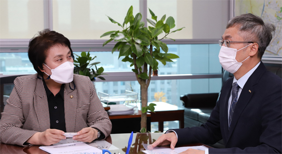 치협, 정춘숙 의원에 1인1개소 보완입법 협조 요청