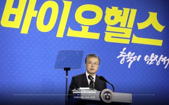 文 "바이오인재 4만 7천명 양성…1조 매출 신약 만들자"