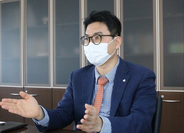 대웅-메톡 균주 싸움…"ITC 연기돼도 대웅에 유리"