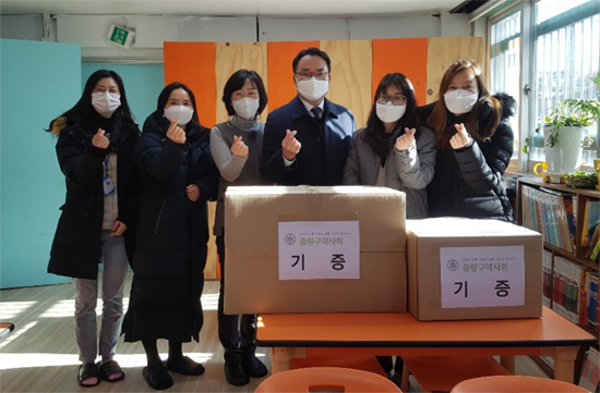 중랑구약, 지역 복지단체에 구충제 기탁 