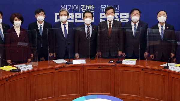 당정청 "내년 2월부터 의료진·고령자 대상 백신 접종"