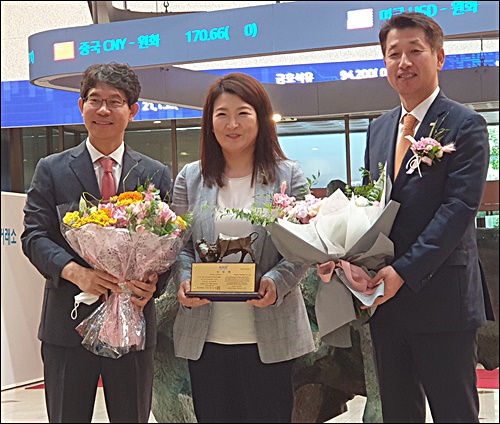 '코로나 모멘텀' 한국파마, 상장 5개월만에 공모가 4.6배