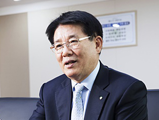 '임무 완수' 이정희 사장, 유한 현재와 미래 잡았다