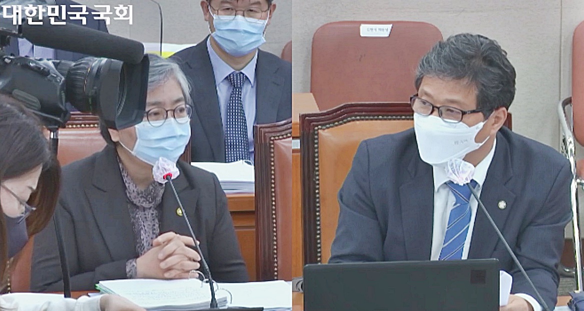 정은경 "코로나 예접센터 약사 배치, 지자체와 협력"