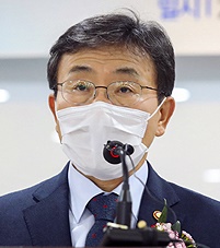 권덕철 장관 "코로나 전담병원 인근약국 피해조사 진행"