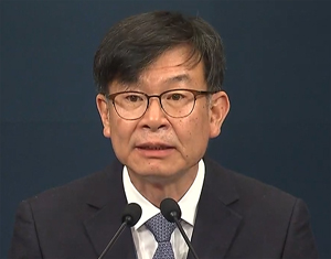 김상조 정책실장 경질…마스크 면세 약속 '허공 속으로' 