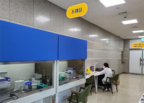 서울 1호 백신접종센터 가보니…약사가 백신관리