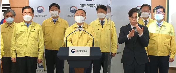홍남기 "1억명분 백신 확보…물량가뭄 비판은 사실왜곡"
