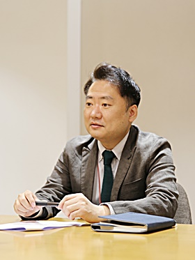 "차가운 머리와 뜨거운 가슴...함께 뛸 인재 찾아요"