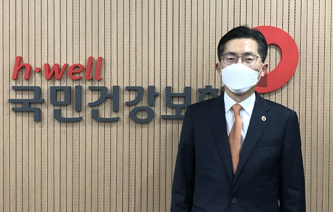 이필수 의사협회장, 수가협상장 격려 방문