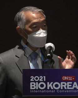 전문가들이 전망한 코로나19 이후 백신의 운명은