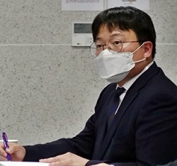 "온라인 설명회 참여 의사에 기프티콘 제공, 위법 가능성"