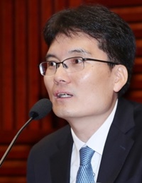 신라젠, 주상은 대표 사임...신현필 단독대표 체제로