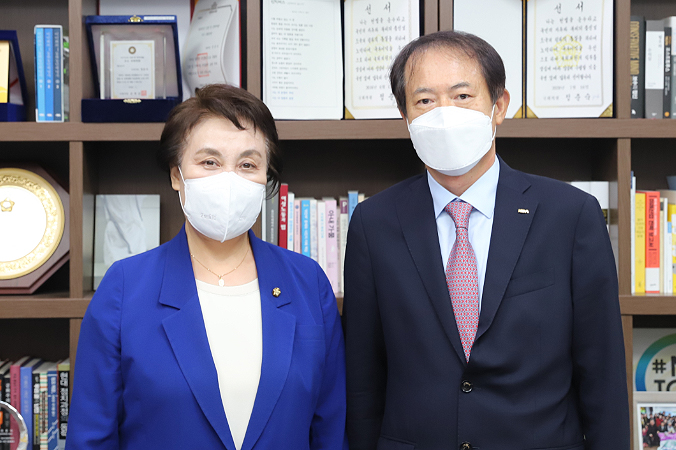 치협, 정춘숙 의원에 비급여 진료비 공개 대안마련 요청