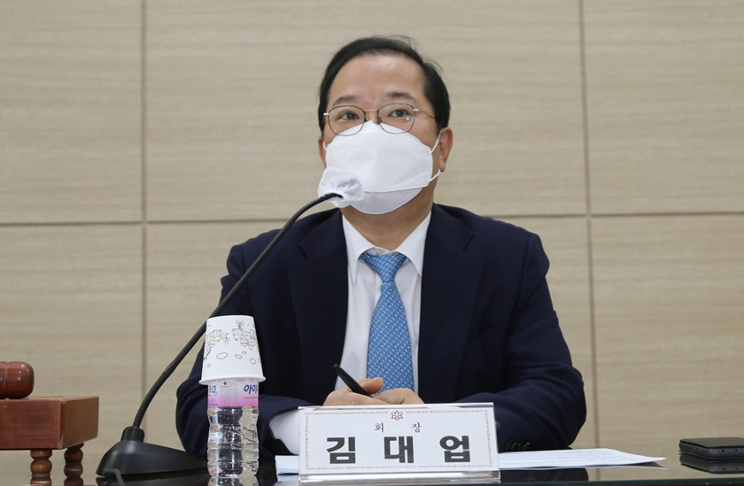 내년 약사회비 1만원 인하...개국약사 26만 3천원