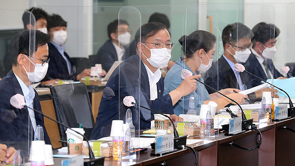코로나 한시수가 결정 연기…예접 위탁기관 추가 활용