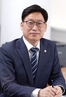 "약국 개국할 때 의심 들면 건보공단에 문의하세요"