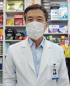"암은 생활습관병…약국서 두고보는 지침서 됐으면"
