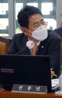 "정부, 1년 9개월만에 코로나 후유증 연구…늑장대응"