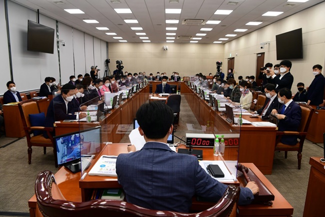 '비대면 약배달' 계속된 국감 핫이슈…쪽지처방도 조명