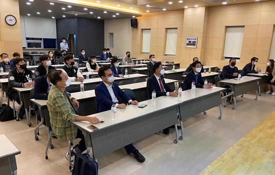 부산 한약사 현안 난상토론...선거주자들 전원 참석