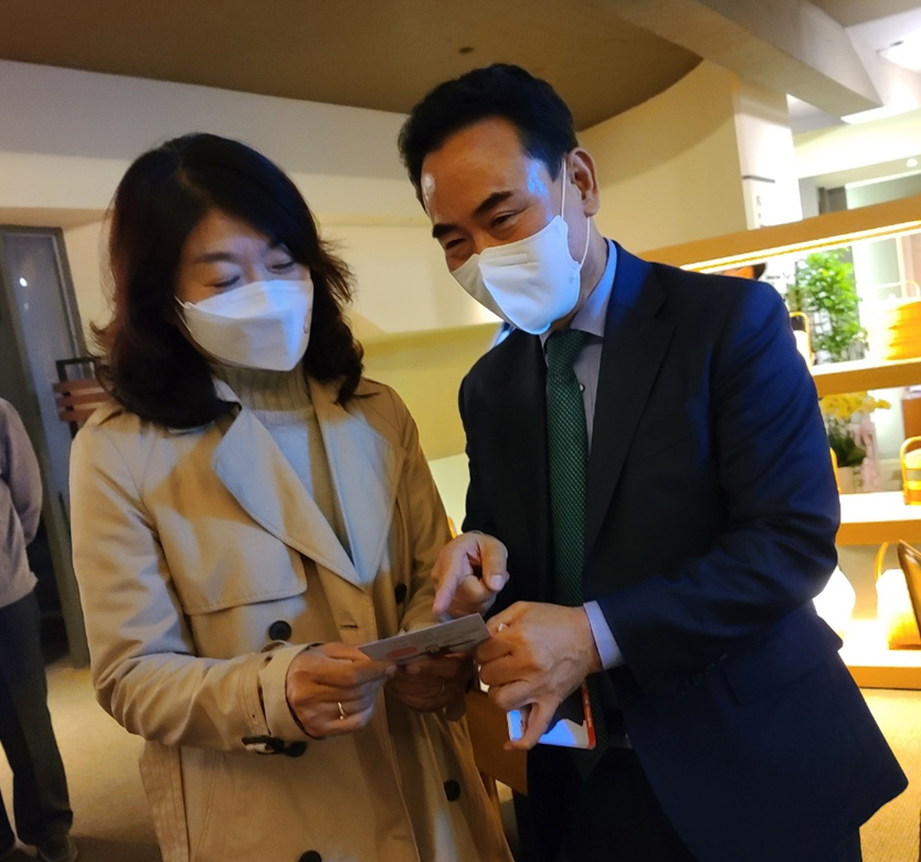 [서울] 최두주, 숙대 개국동문회서 한표 호소
